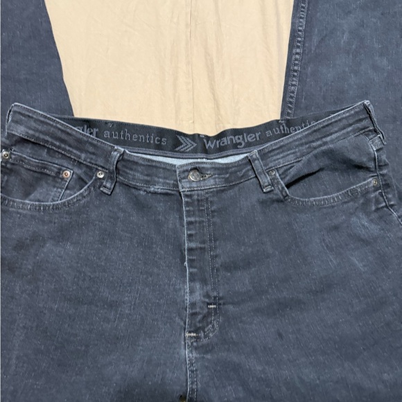 Wrangler Authentics Black 38x30 Jeans - Picture 3 of 4